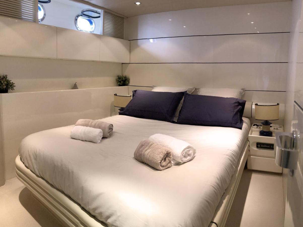 Home Sweet Boat - Chambres D'Hotes Ampuriabrava Exterior foto