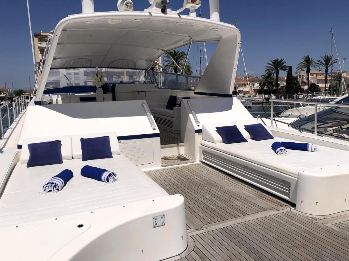 Home Sweet Boat - Chambres D'Hotes Ampuriabrava Exterior foto