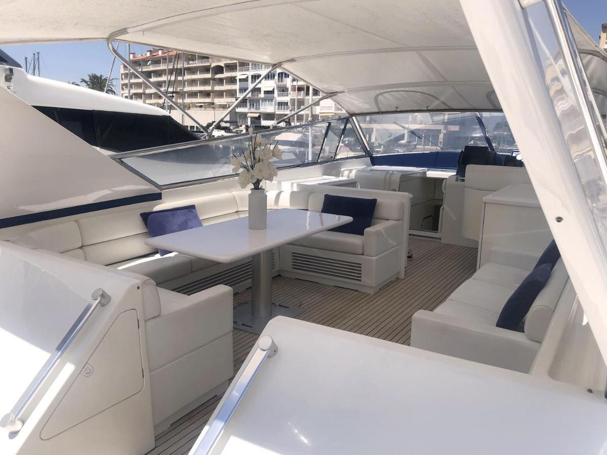 Home Sweet Boat - Chambres D'Hotes Ampuriabrava Exterior foto