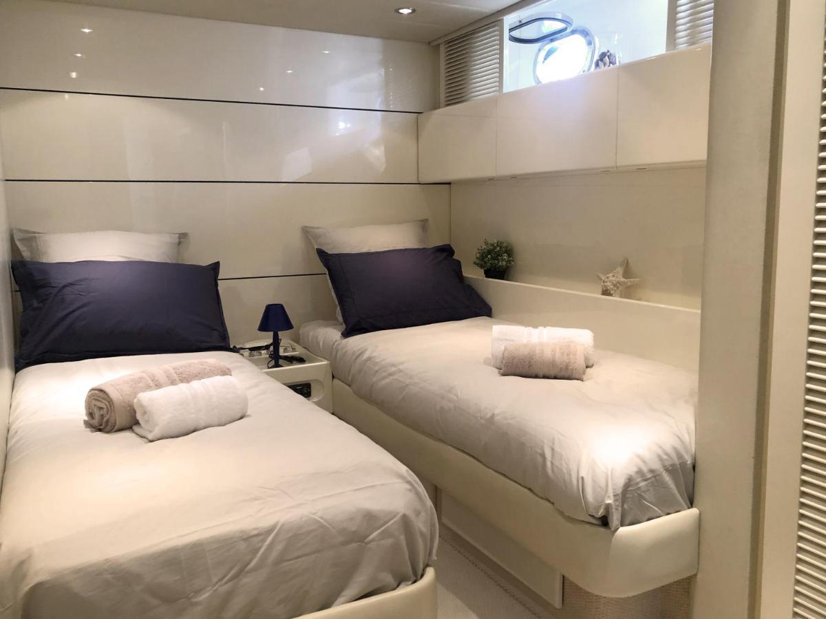 Home Sweet Boat - Chambres D'Hotes Ampuriabrava Exterior foto