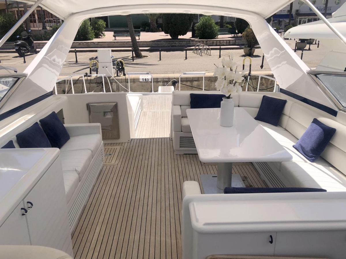 Home Sweet Boat - Chambres D'Hotes Ampuriabrava Exterior foto