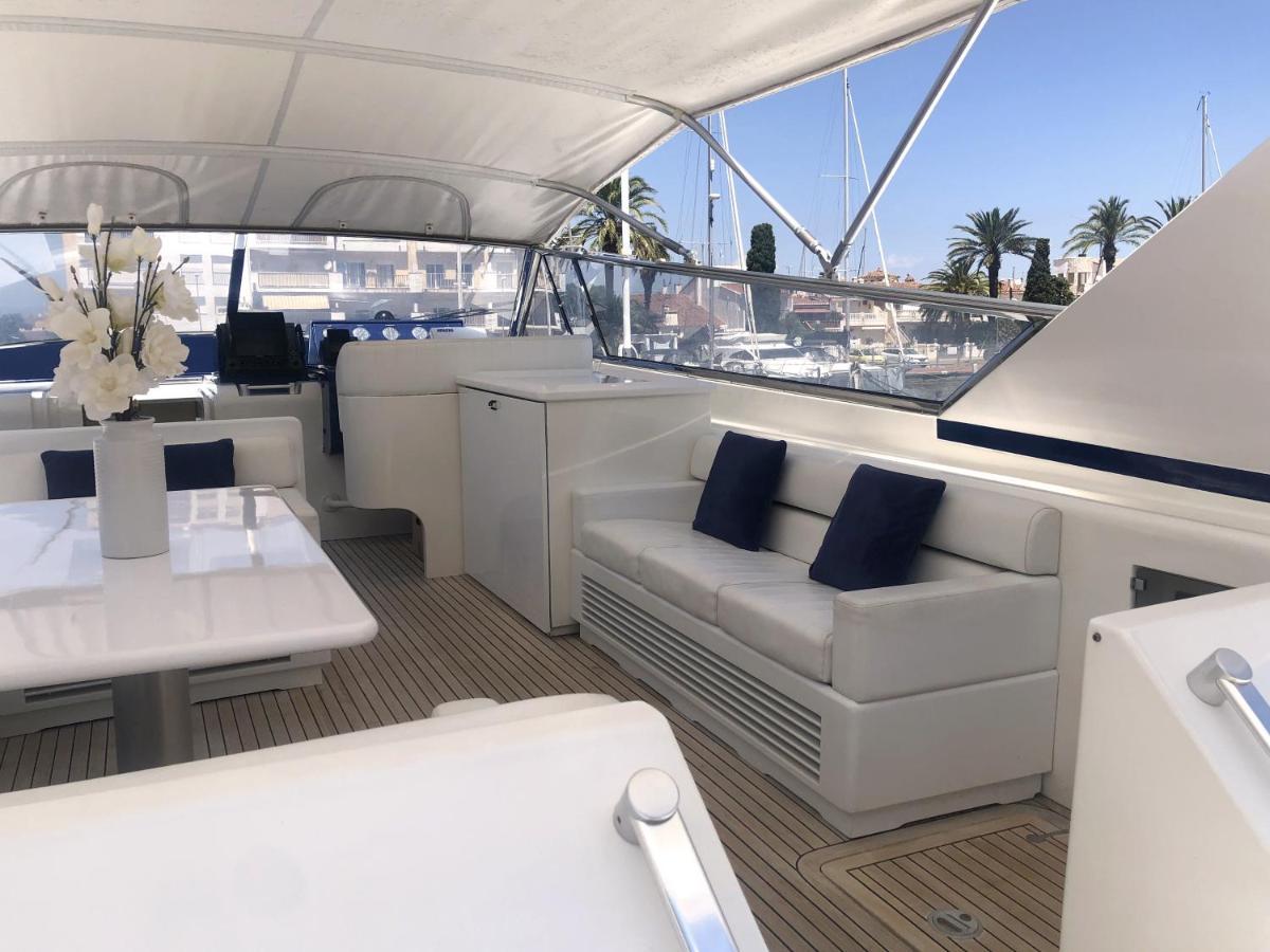 Home Sweet Boat - Chambres D'Hotes Ampuriabrava Exterior foto